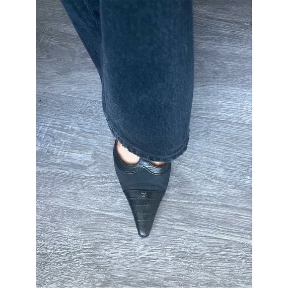 Vintage CHANEL Black T-Strap Heels - Picture 2 of 11